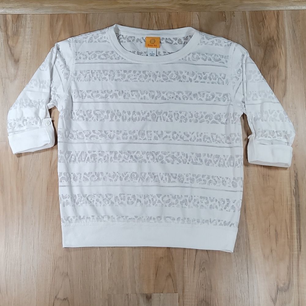 Ruby Rd White Leopard Print Burnout Cuffed Sleeve… - image 1